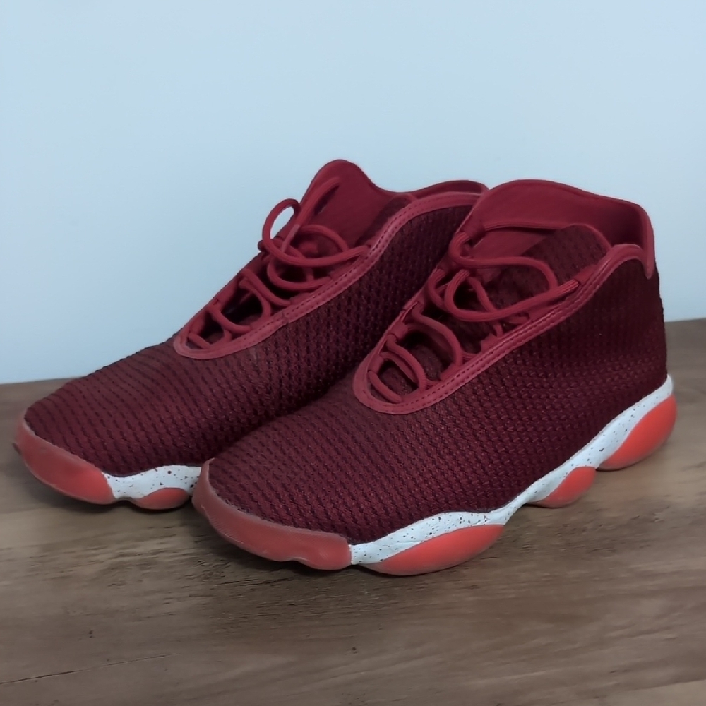 Air Jordan Red Horizons With Box